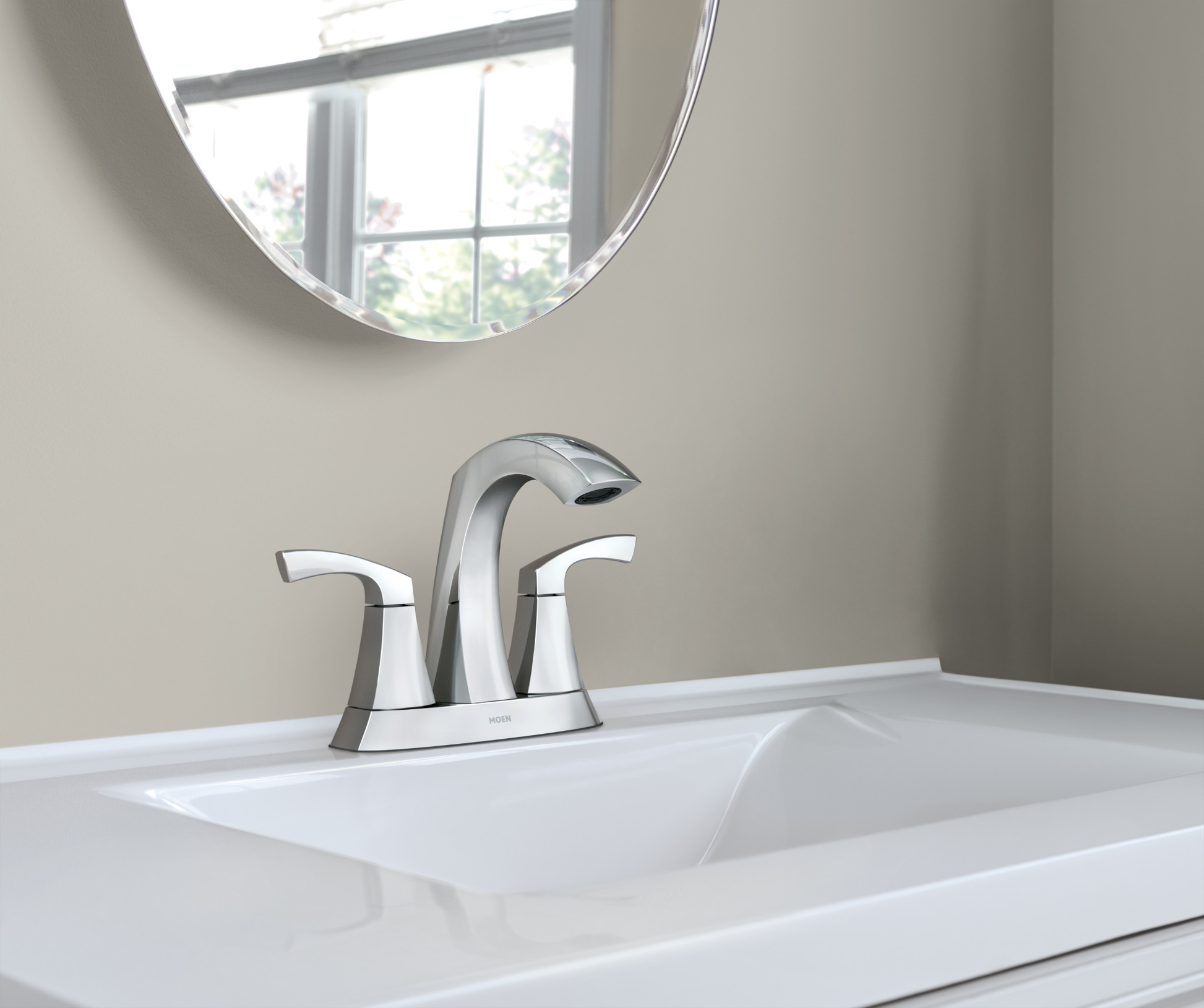Moen Lindor Chrome 2-Handle Centerset Bathroom Faucet
