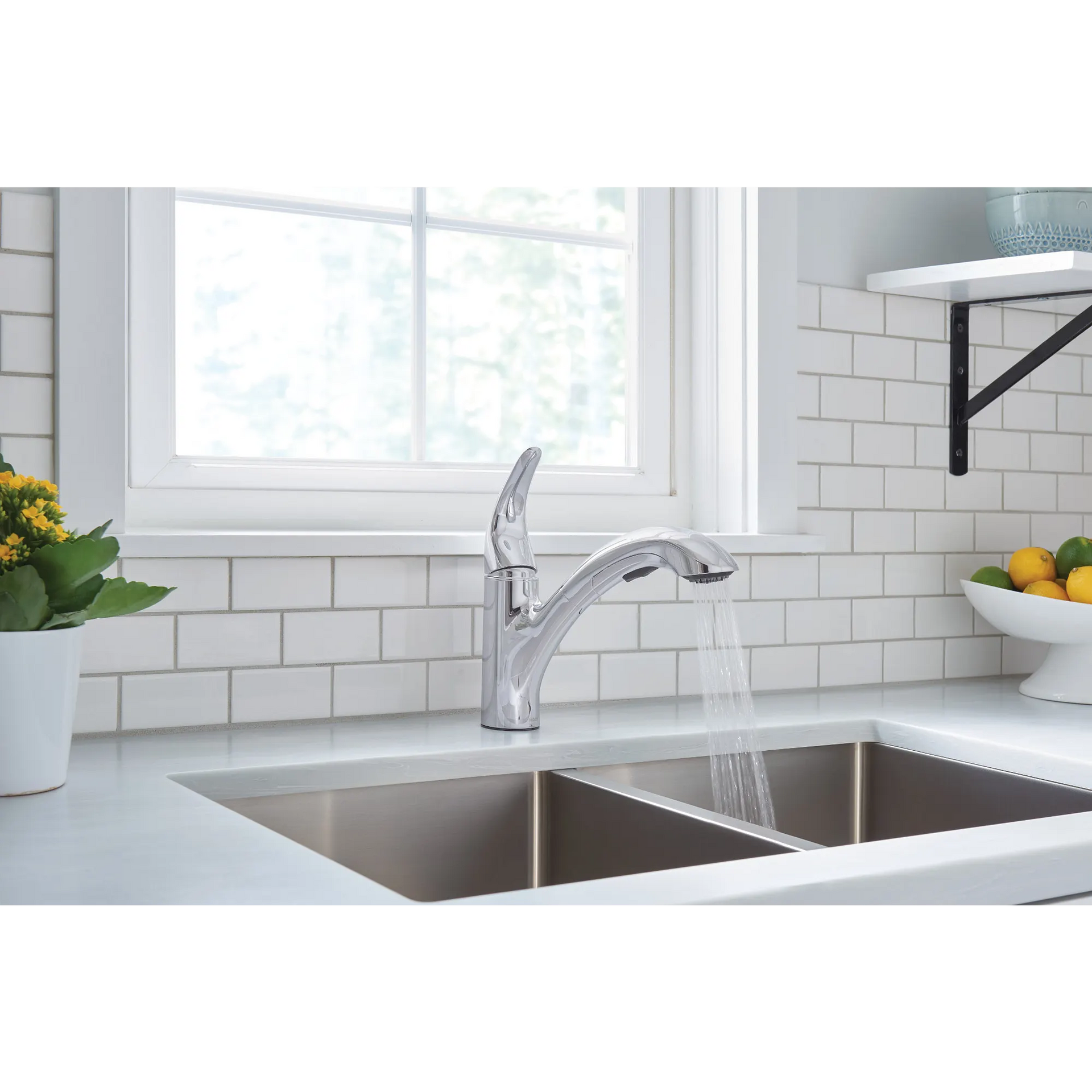 Medina One-Handle Pullout Kitchen Faucet – Moen